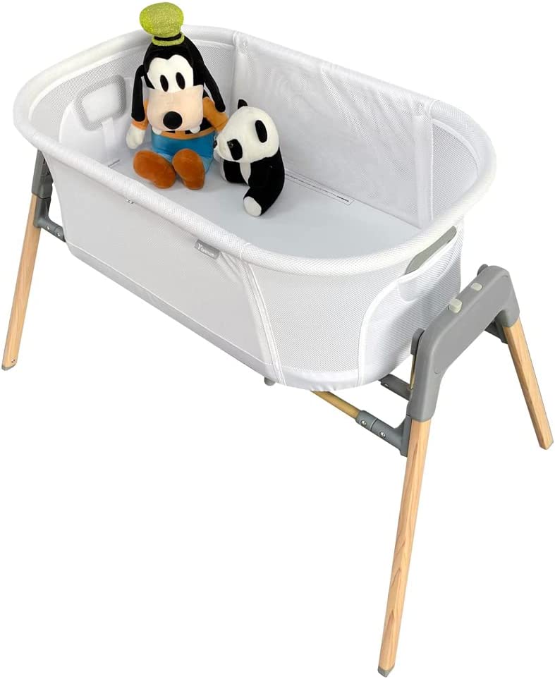 Teknum  3 In 1 Baby Rocker Bassinet/  Infant Crib W/ Mosquito Net White