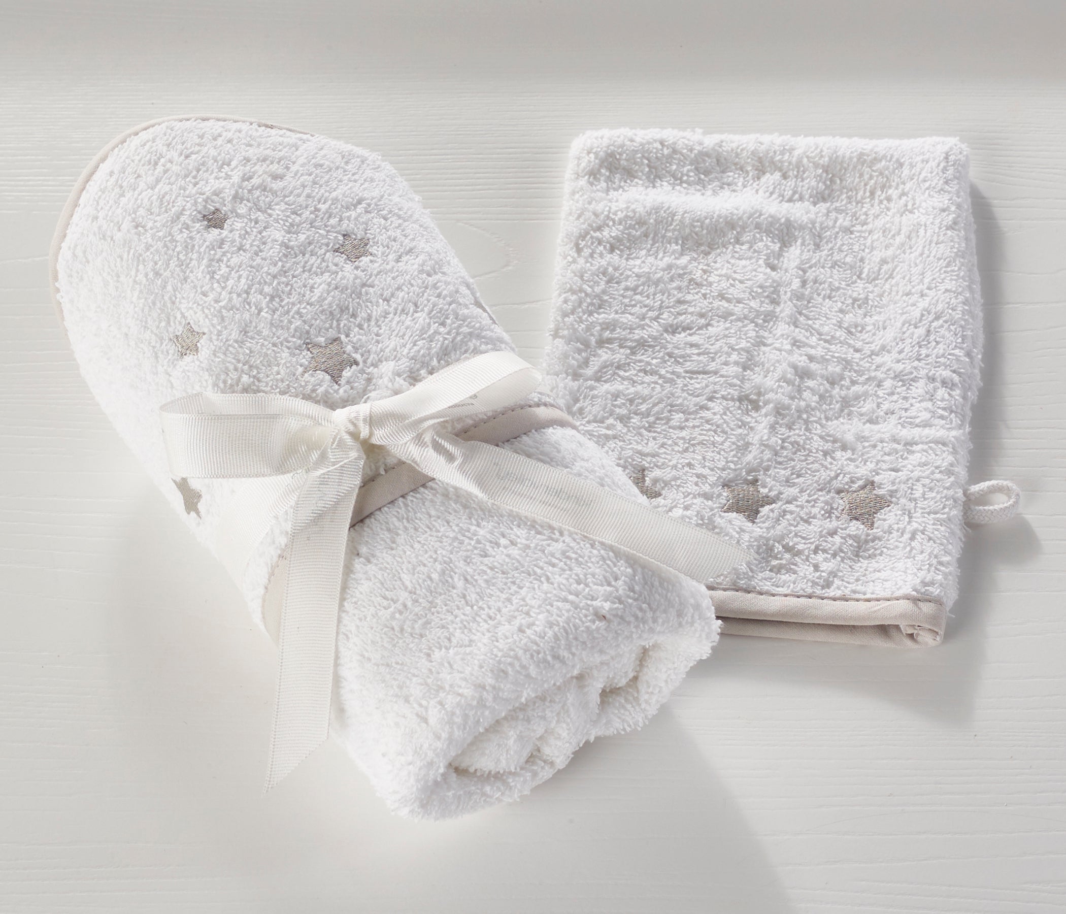 Kinder Valley Stars Print Hooded Towel and Wash Mitt