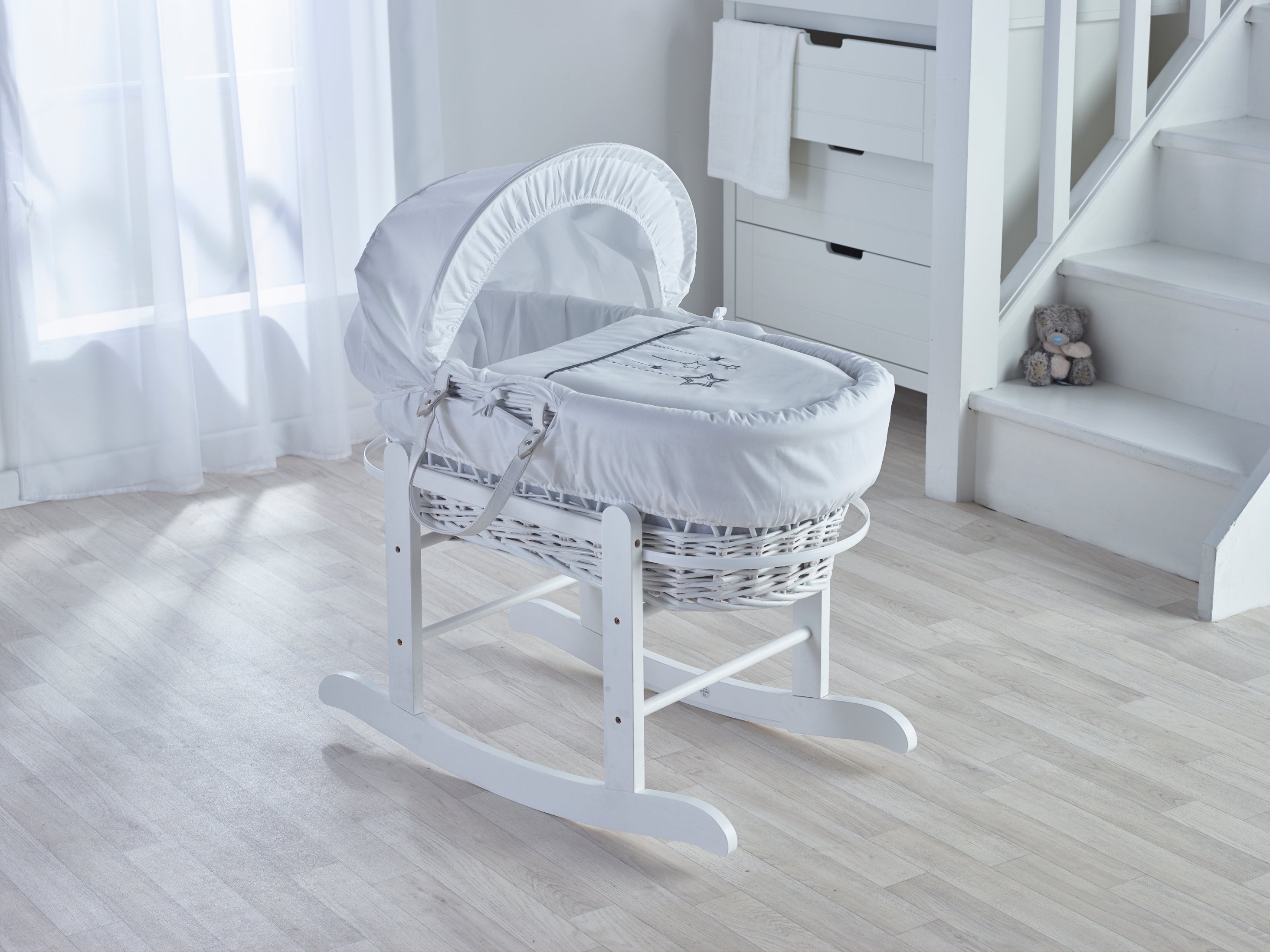 Kinder Valley White Wish Upon a Star Wicker Moses Basket with White Rocker Stand
