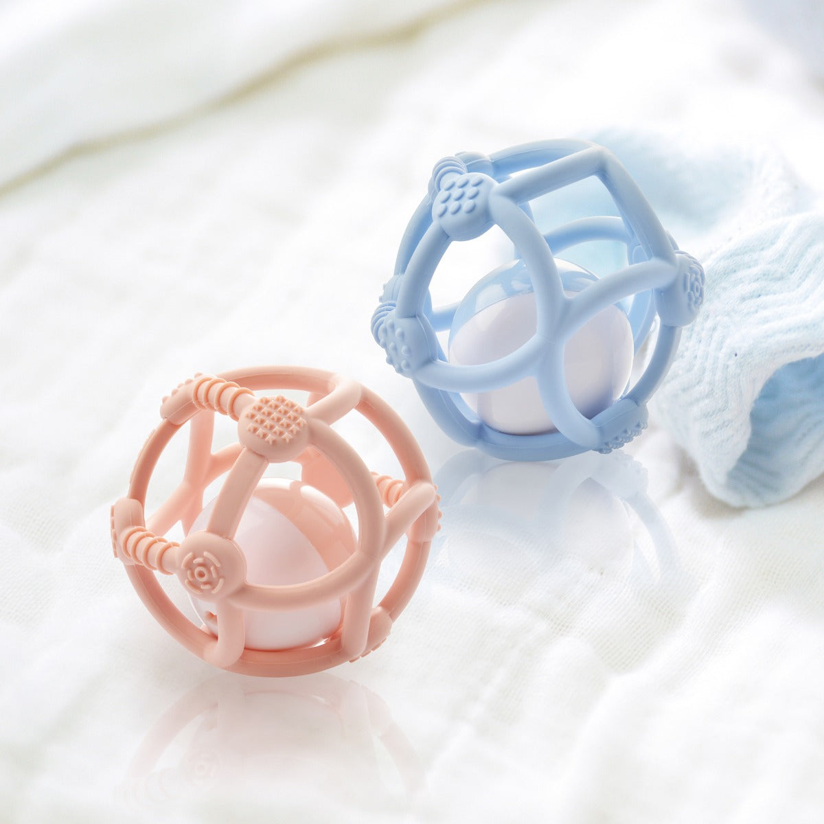 Kidsme Silicone Teething Ball Pink