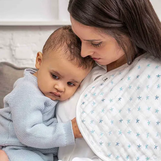 مريلة بيربي من قماش موسلين عضوي من أدين + أنايس، عبوة من قطعتين، أوشيانيك