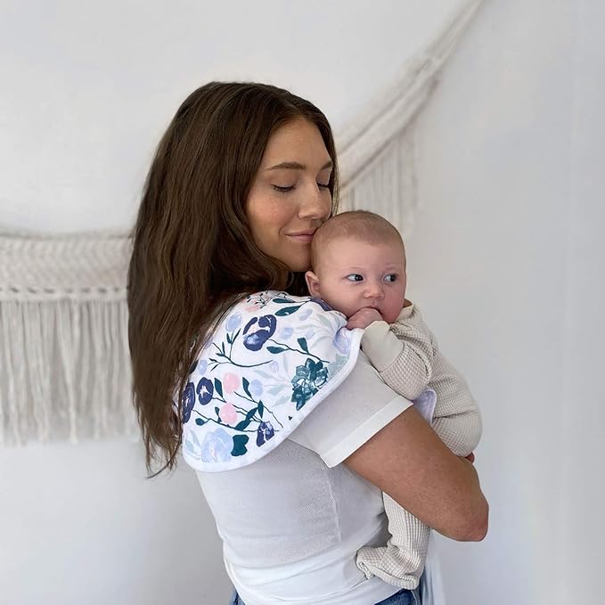 مريلة أطفال من القطن الموسلين من Aden + Anais Essentials، مصنوعة من زهور متفتحة