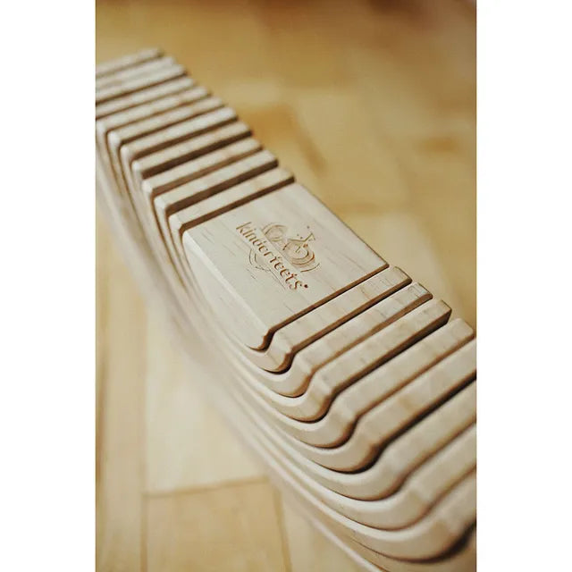 أقواس كيندر فيتس الخشبية الطبيعية