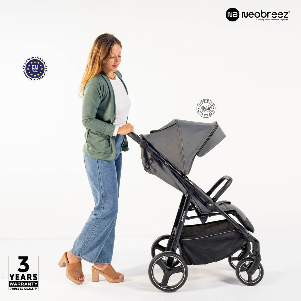 Neobreez Tetra Lightweight Pushchair Stroller with Cup Holder Black