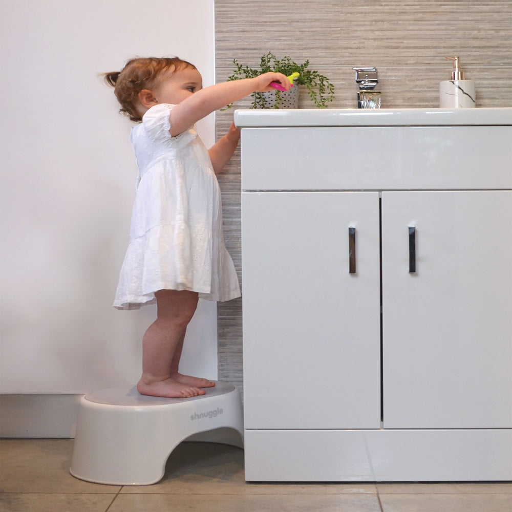 Shnuggle Kids Light Weight Step Stool White