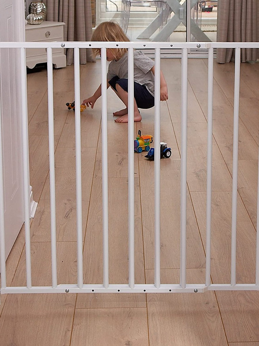 Buy Clippasafe Extendable No Trip Gate  60 107Cm Metal White | Yallatoys.com