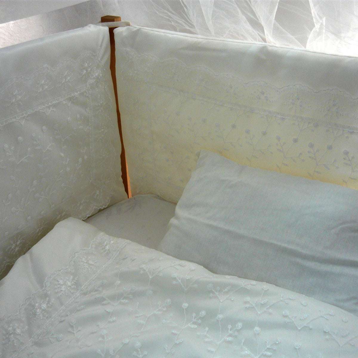 Elmalella Jasmine Bedding Set Dantel