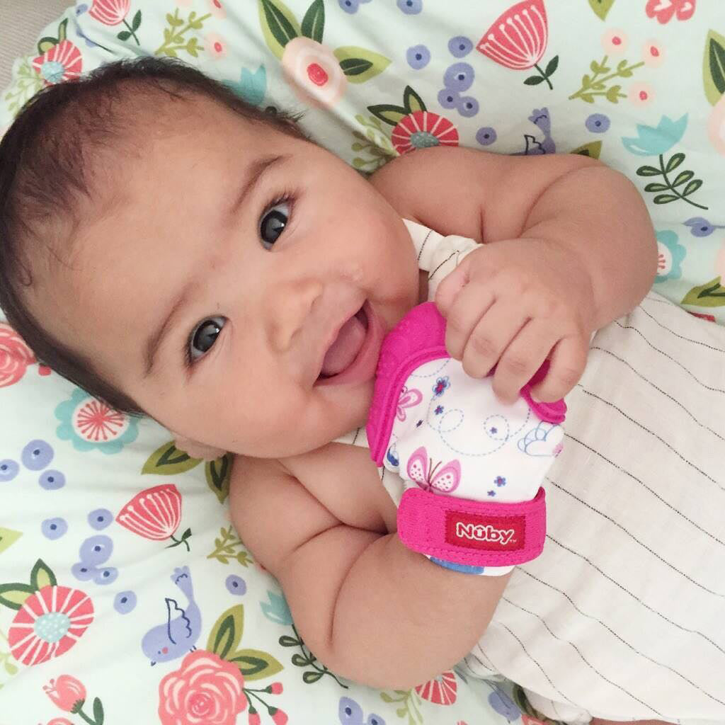 Nuby Happy Hands Teething Mitten 1 Pc Pink