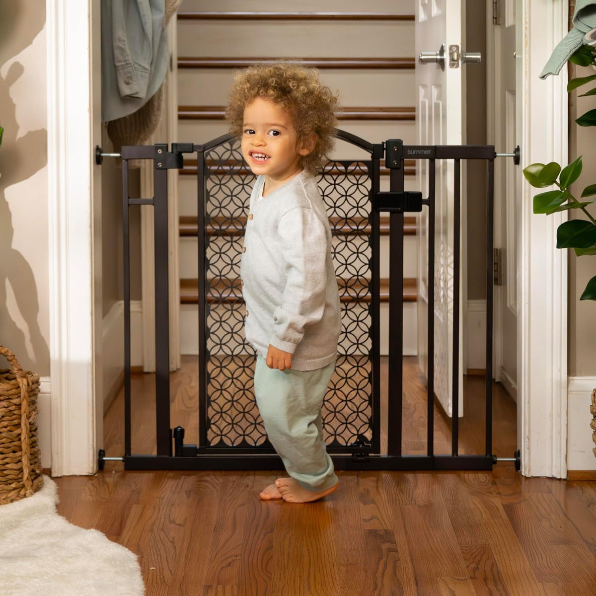 Summer Infant The Doorway 42 Wide Baby Safety Gates
